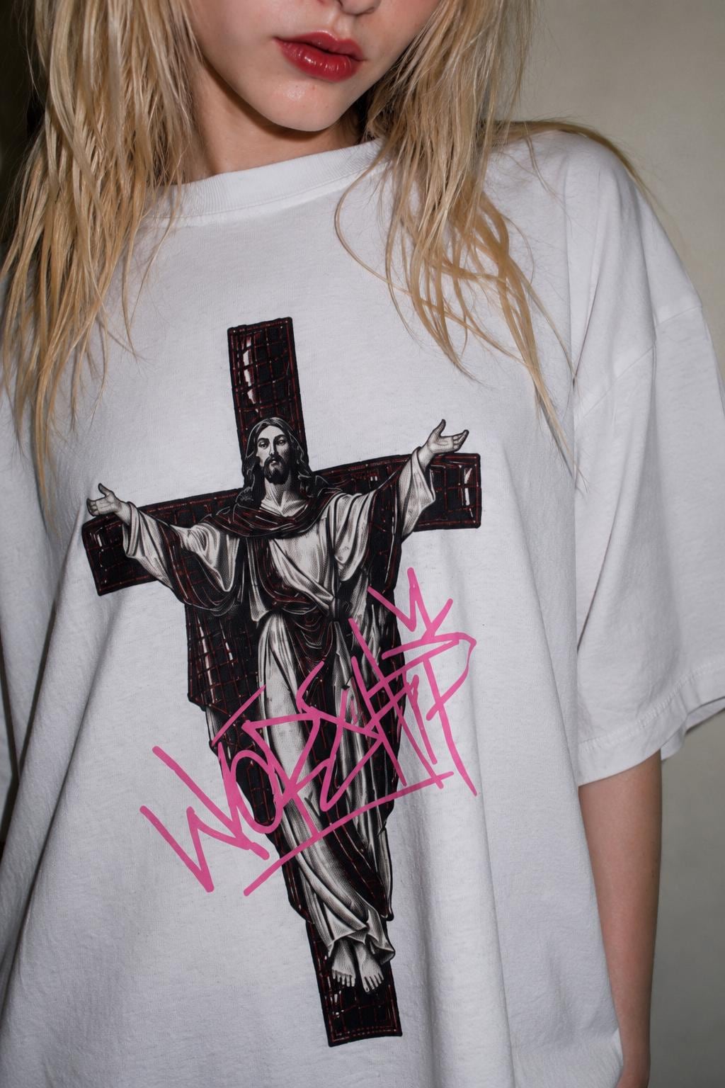 Jesus Worship T-Shirt, Oxblood Crocodile Cross Graphic Tee, Y2K Religious Punk Shirt